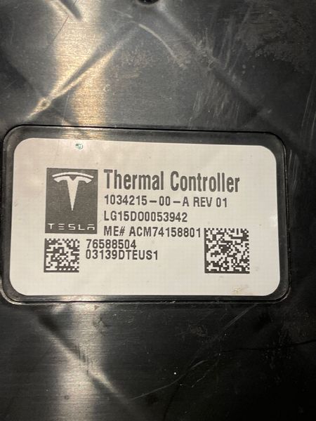 1034215-00-A Термоконтролер HVAC REV01 Tesla Model S, SR, X фото