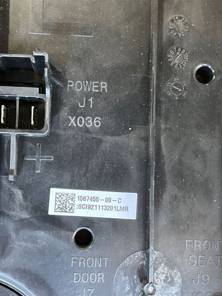 1567455-00-C Боді контролер лівої сторони Tesla Model 3 фото