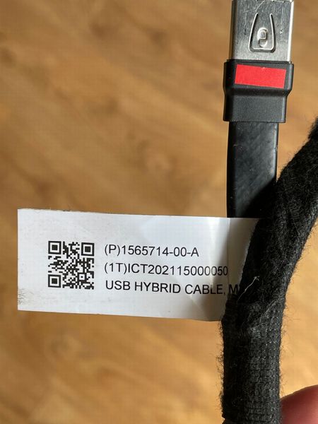 1565714-00-A Кабель USB бардачка Tesla Model 3, Y фото