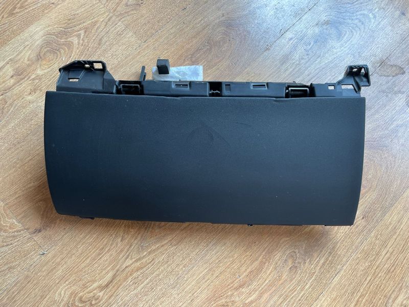 1083340-00-J Glove compartment (glove box) BLK BASE Tesla Model 3, Y photo