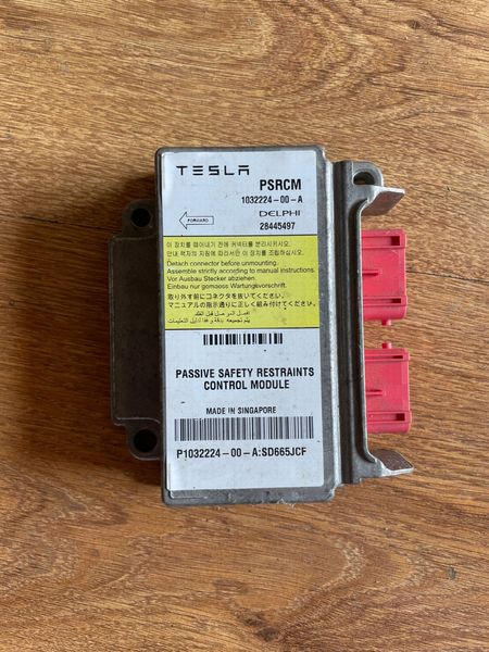 1032224-00-A Блок управління AIRBAG AWD Tesla Model S з крашем фото