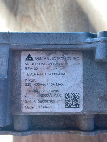 1028665-00-B Конвертер DCDC GEN2 Tesla Model S З пошкодженням фото