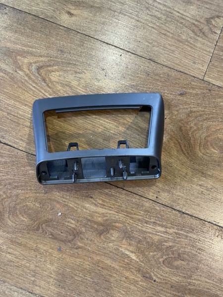 1101136-00-F Display mount bracket housing Tesla Model 3, Y photo