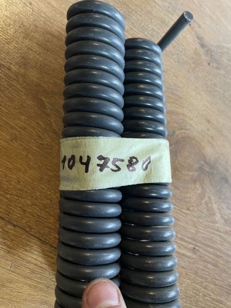 1047580-00-D Left rear door lift spring Tesla Model X, XP photo