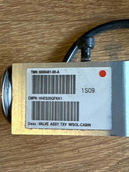 6008481-00-A Клапан системи кондиціювання Evaporator Tesla Model X фото