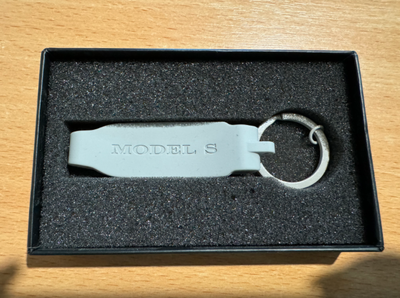 1128513-00-A Чохол на ключ Tesla Model S, SR, SP Grey фото