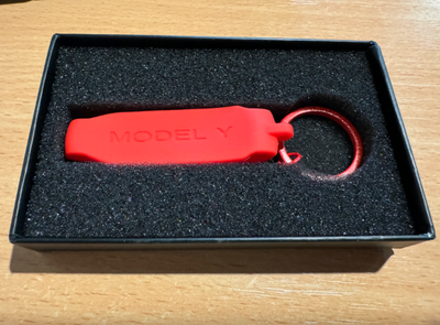 1587383-00-A Чохол на ключ Tesla Model Y Red фото