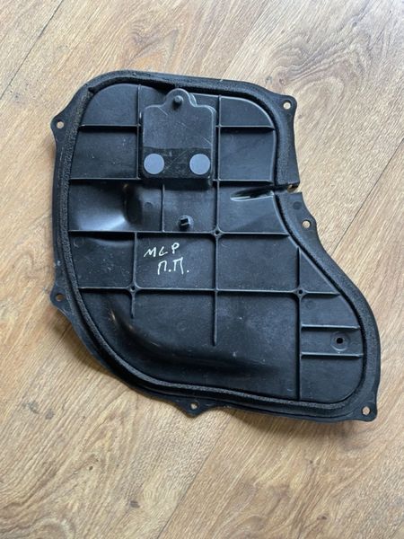 1005855-00-G Front right front door inner liner (plastic) Tesla Model S, SR photo