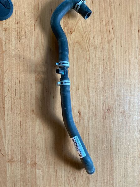 1028540-00-A Heating system hose Tesla Model S photo