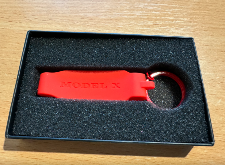 1449859-00-D Чохол на ключ Tesla Model X, XP Red фото