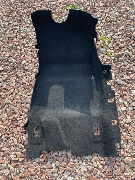 1127284-00-E Front right interior carpet Tesla Model 3 photo