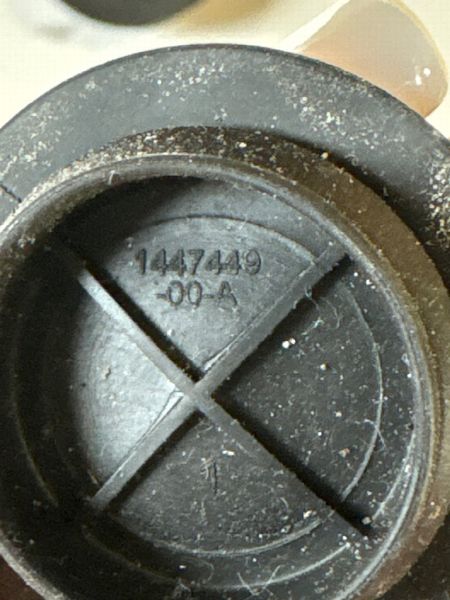 1447449-00-A Заглушка гумова (діаметр 25 мм) Tesla Model 3, 3R, SP, Y фото