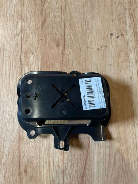 1051906-00-A Bracket for parking brake and backlight control modules Tesla Model S, SR photo