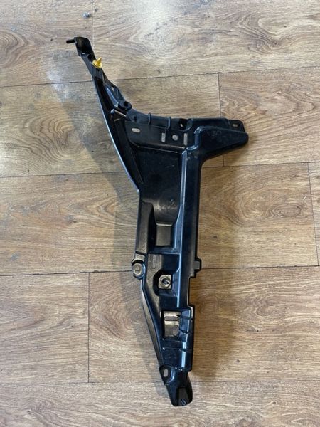 1009272-00-F Bracket inner left pillar C Tesla Model S, SR photo