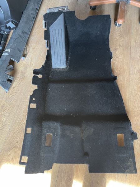 1127267-00-E Front left interior carpet assembly Tesla Model 3 photo