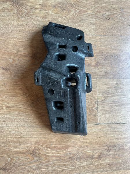 1109678-00-A Front carpet stop under driver's left foot. DEAD PEDAL (foam) Tesla Model 3 photo