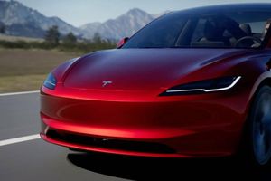 Згідно з новим документом, Tesla готова використовувати адаптивні фари в новій моделі 3 фото