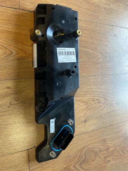 1106394-02-L Main battery controller (BMS) Tesla Model 3 photo