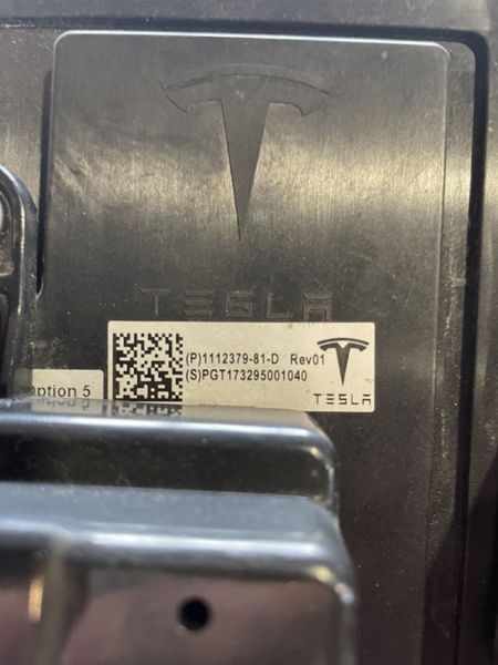 1112379-81-D Блок електронних запобіжників REV01 Tesla Model X фото