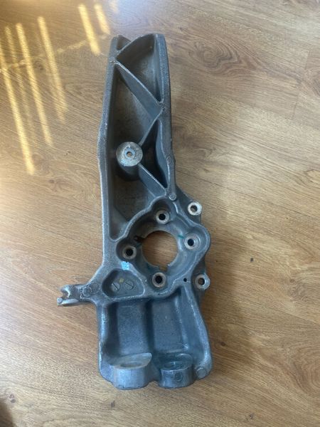 1030606-00-D Knuckle steering front right AWD Tesla Model S, SR photo