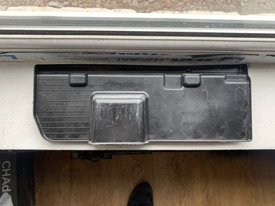 1468367-00-A Кришка комп'ютера автомобіля REV01 Tesla Model 3 фото